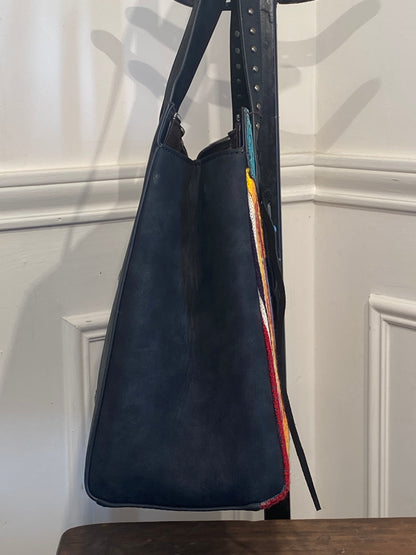 TRINITY RANCH - AZTEC CONCEALED CARRY TOTE