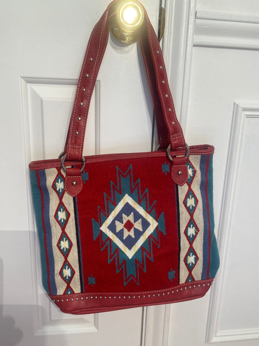 MONTANA WEST CONCEALED CARRY TOTE BAG COLLECTION - AZTEC RED
