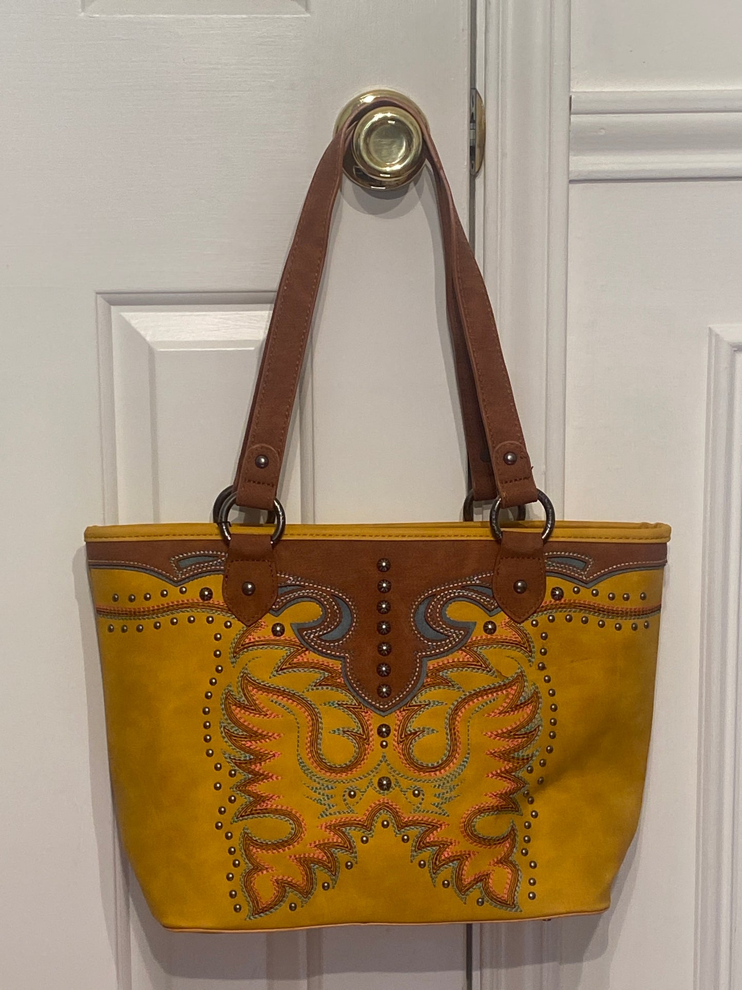 COWBOY BOOT EMBROIDERED  CONCEALED CARRY, MONTANA WEST - TOTE BAG COLLECTION